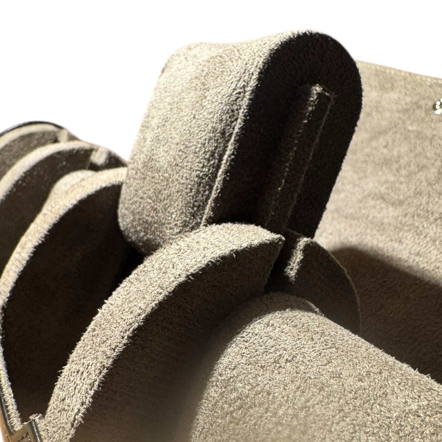 Traverse 4 Watch - Sandstone Linen